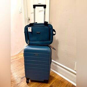 Wrangler 2-pc Expandable Hard Side Spinner Carry-on Set with Cup Holder